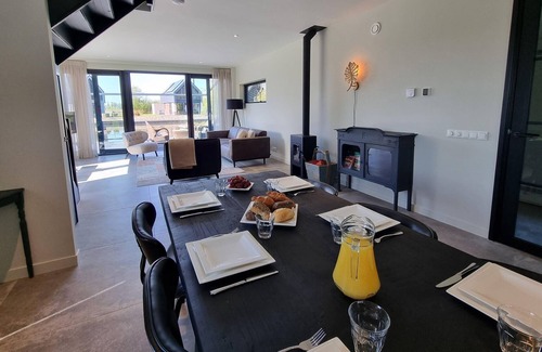 Balk House | Luxurious detached water villa with jetty