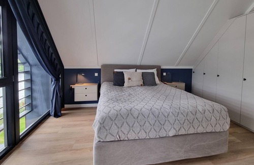 Balk House | Luxurious detached water villa with jetty