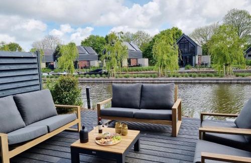 Balk House | Luxurious detached water villa with jetty