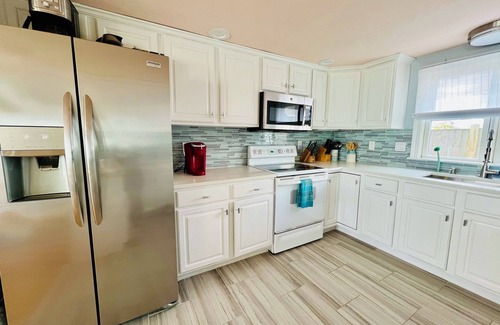 North Truro House | LUXURIOUS DIRECT OCEANFRONT,PRIVATE BEACH,AC,2BD2BA,BONUS LOFT,END UNIT,KAYAK