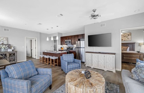 Rolling Mill Hill Condo | Luxurious Downtown High floor Corner-2bd2bth-#520