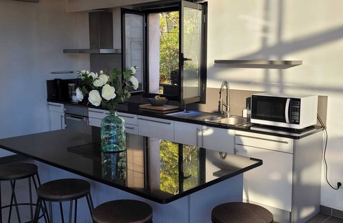Roucas-Blanc Apartment | Luxurious duplex with panoramic views. Marseille 7 Terrace and Jacuzzi