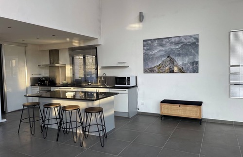 Roucas-Blanc Apartment | Luxurious duplex with panoramic views. Marseille 7 Terrace and Jacuzzi