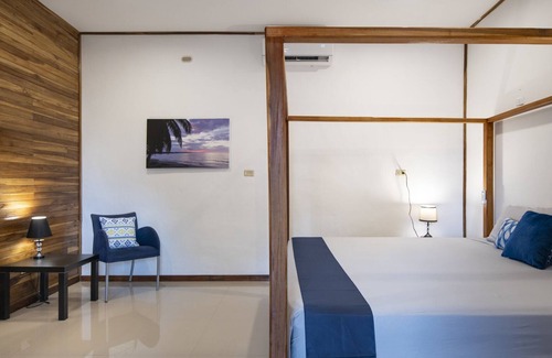 Manzanillo House | Luxurious family beach home 4bedroom 4bath, with POOL, kitchen, balcony & porch