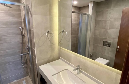 Basaksehir Condo | Luxurious Family Haven: 3BR Condo Steps from Basaksehir Park