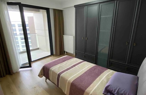 Basaksehir Condo | Luxurious Family Haven: 3BR Condo Steps from Basaksehir Park