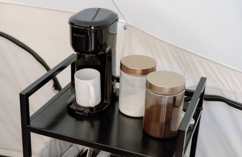 Canyon Lake RV Rental | Luxurious glamping with a/c + hot tub and pool in Canyon Lake