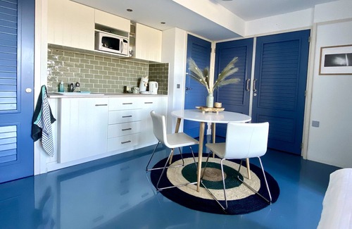 Stavoren Apartment | Luxurious guest house 't Boathûs with a Hammam-Sauna by the water