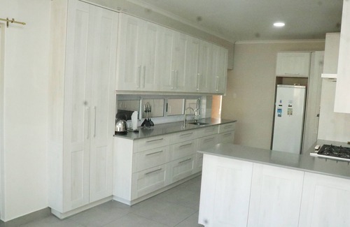 Belville House | Luxurious holiday home on spacious grounds