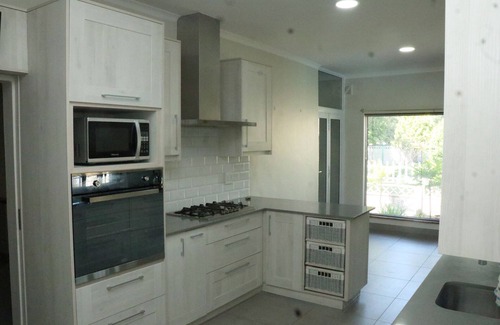 Belville House | Luxurious holiday home on spacious grounds