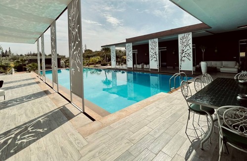 Ait Hamid Villa | Luxurious home away from home in Marrakech!
