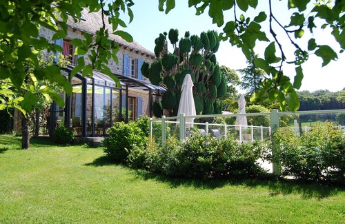 Boisset House | Luxurious Home in a peaceful country, south of Auvergne for families and friends
