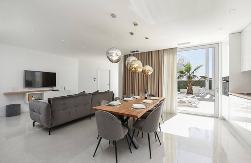 Debeljak House | Luxurious home in Debeljak