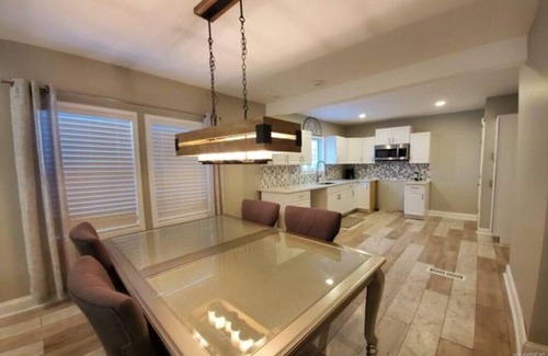Niagara Falls House | Luxurious Home in the Heart of Niagara Falls