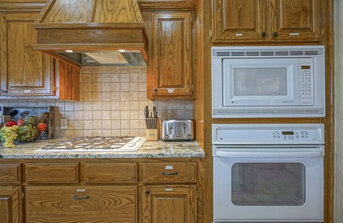 South Oklahoma City House | LUXURIOUS HOME LOCATED BETWEEN OU & OKC BRICKTOWN