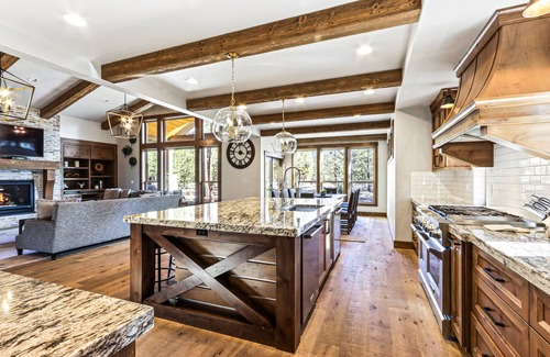 Sunriver House | Luxurious home with private hot tub, game room firepit, pool & tennis court