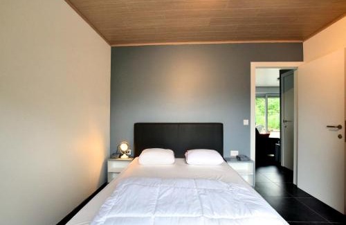 Somme-Leuze House | Luxurious Home with Sauna