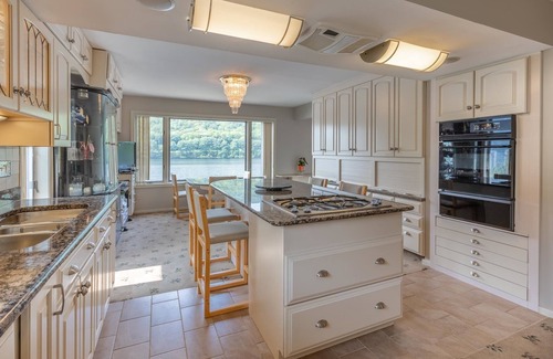 Enfield House | Luxurious Lakefront Living near Dartmouth/Hanover