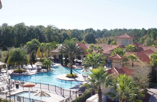 Reunion Condo | Luxurious Living at Your Fingertips with King bed
