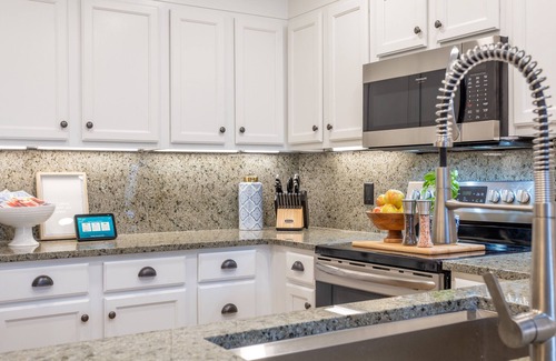 Tallahassee Condo | Luxurious Living, Fully Renovated w/Amenities