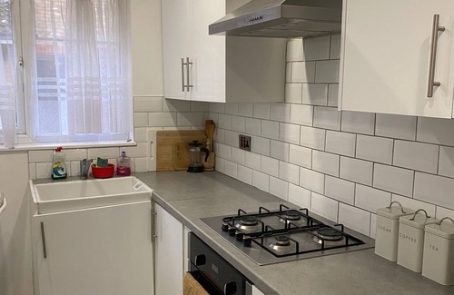 Elephant and Castle House | Luxurious London 5 Bedroom House