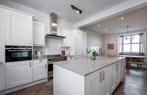 Amlwch House | Luxurious Manor House with Sea Views