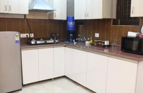 Greater Kailash Apartment | Luxurious modern 2BHK prime location Delhi (13)