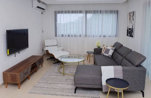 Cocody Apartment | Luxurious Modern Flat Rivera 4 avec Vue Lagunaire 2Bed 2.5Bath