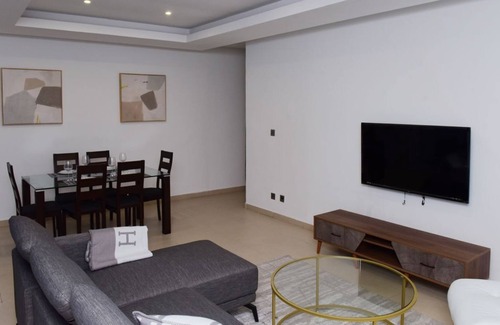 Cocody Apartment | Luxurious Modern Flat Rivera 4 avec Vue Lagunaire 2Bed 2.5Bath
