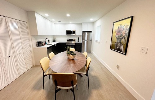 Allapattah Bed & Breakfast | Luxurious Modern Loft in Artsy Wynwood