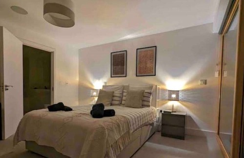 Ravenscourt Park House | Luxurious & Modern Townhouse in Hammersmith