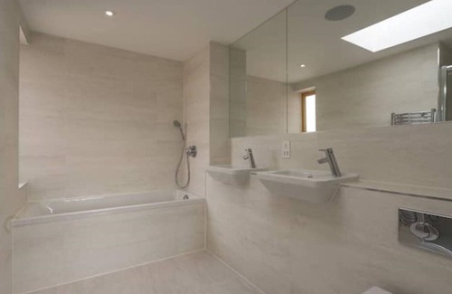 Ravenscourt Park House | Luxurious & Modern Townhouse in Hammersmith