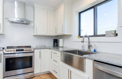 Wrightsville Beach House | Luxurious newly renovated townhome w ocean views!