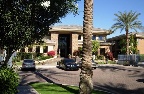 Desert View Village Condo | Luxurious North Scottsdale Poolside Condo