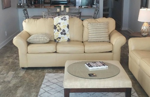 North Myrtle Beach Condo | LUXURIOUS OCEANFRONT CONDO! YOU AND YOUR FAMILY DESERVE THIS PLACE!