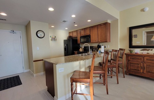 Panama City Beach Condo | Luxurious Oceanfront Large Unit: 2 Master Suites, Bunk Area, Free Beach Service