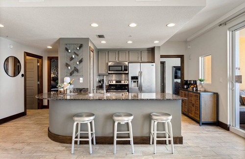Panama City Beach Condo | Luxurious Oceanfront 3-bedroom Corner Condo