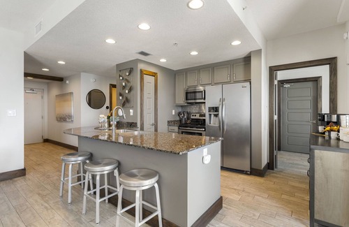 Panama City Beach Condo | Luxurious Oceanfront 3-bedroom Corner Condo