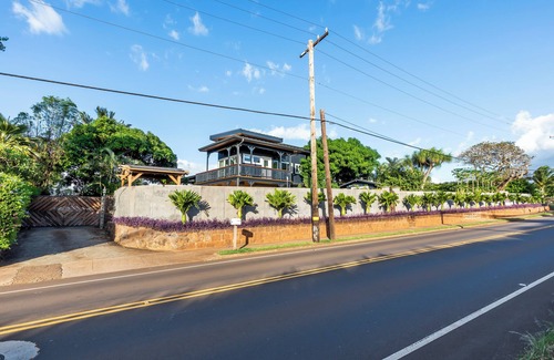 Paia Apartment | Luxurious ocean inspired studio in Paia short walk to Maui's coolest beach town