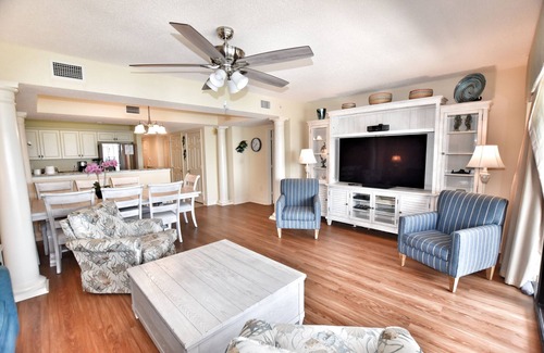 Myrtle Beach Condo | Luxurious Oceanfront Condo at Island Resort-Indoor/Outdoor Pools, Hot Tubs, Tiki