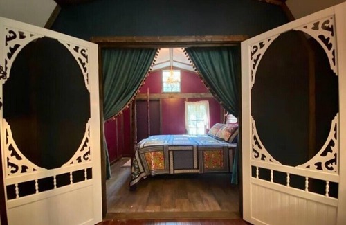 Live Oak Other | Luxurious, Off Grid, glamping, secluded on 43acresnn