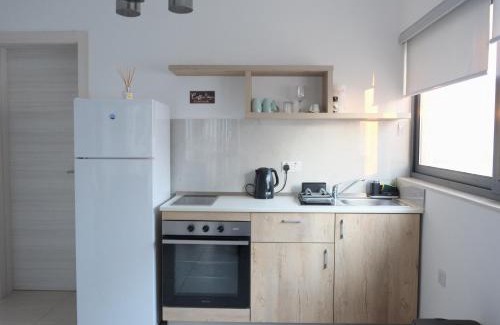 Bahar ic-Caghaq Apartment | Luxurious one bedroom apartment by the beach close to st julians
