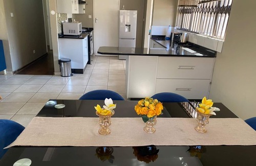 Harare Apartment | Luxurious open plan house with borehole and solar - 2046