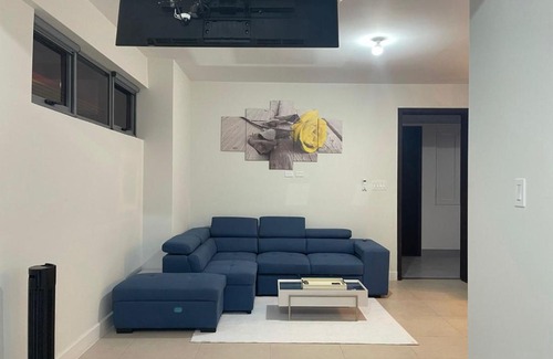 Saint Andrew Apartment | LUXURIOUS PARKHURST 1