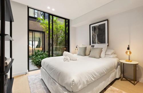 Glebe Apartment | Luxurious Parkside 4BR Terrace House w/Garage