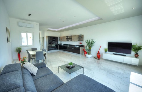 Ta' Giorni Apartment | Luxurious penthouse with 2 large terraces DGER1-1