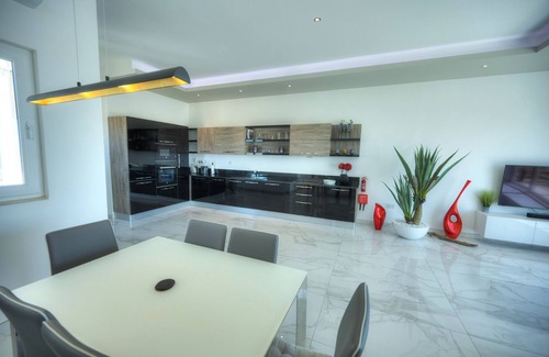 Ta' Giorni Apartment | Luxurious penthouse with 2 large terraces DGER1-1
