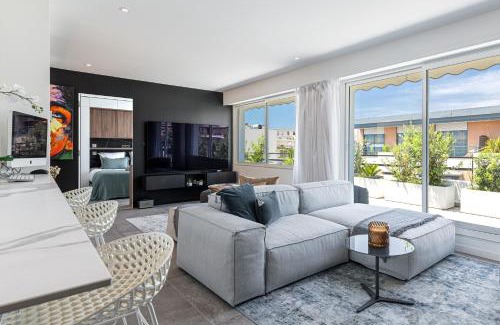 Cannes City Centre Apartment | LUXURIOUS PENTHOUSE ROOFTOP MARTINEZ CROISETTE