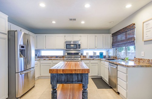 Paradise Hills House | Luxurious Pool Home mins from LV Strip!