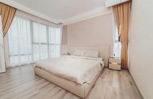 Central District Apartment | Luxurious President Family Suite 3BR8pax Mosaic Midvalley by Our Stay